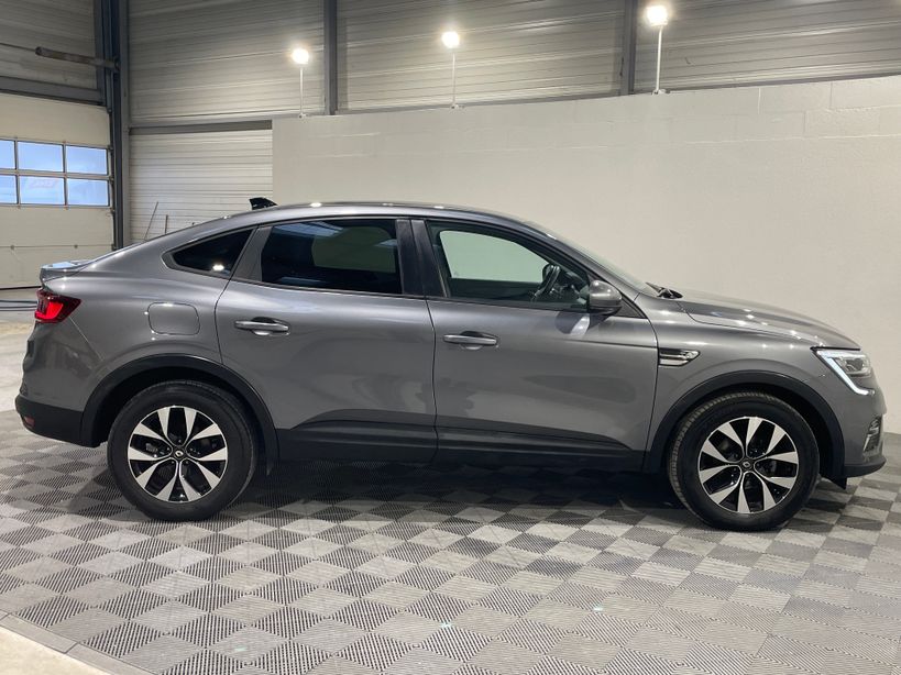 RENAULT ARKANA 2023 - Photo n°8