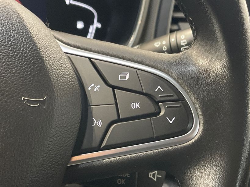 RENAULT MEGANE IV BERLINE 2021 - Photo n°26