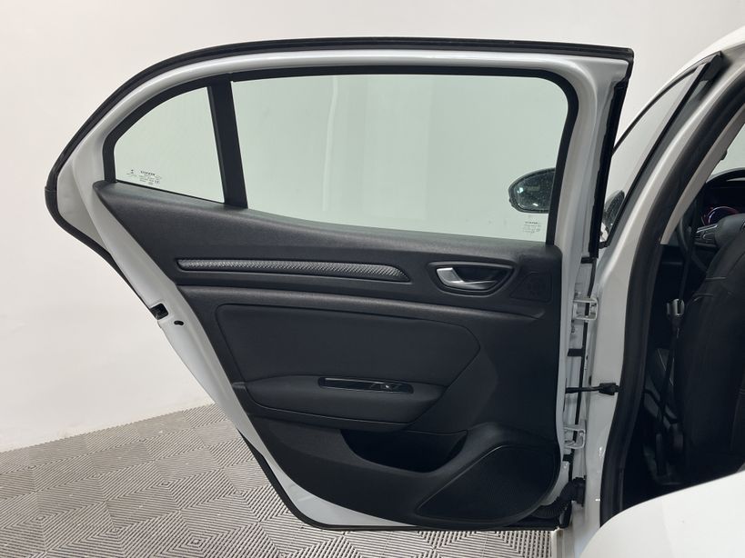 RENAULT MEGANE IV BERLINE BUSINESS 2019 - Photo n°37