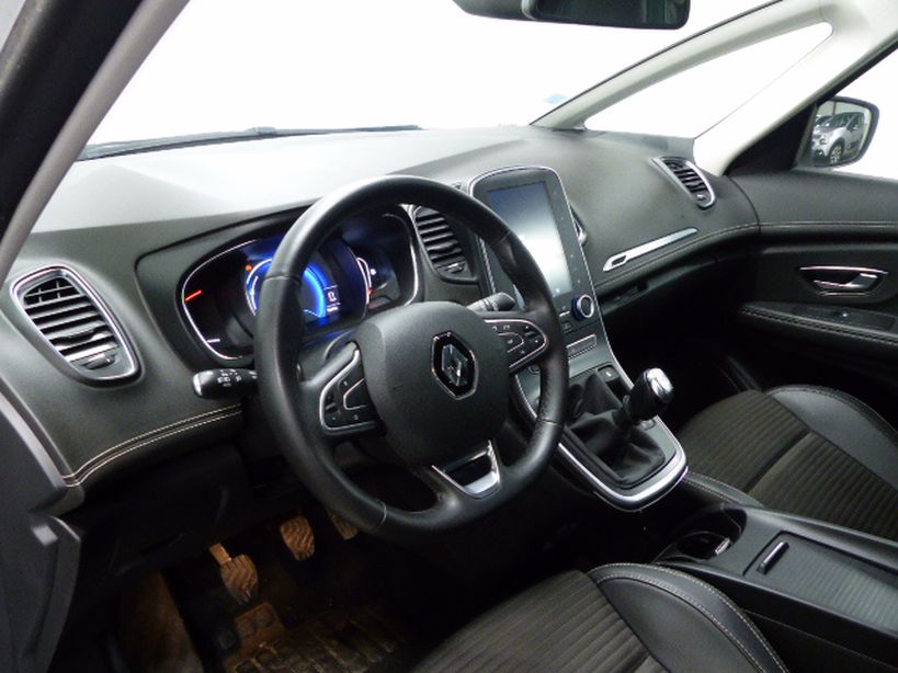 RENAULT GRAND SCENIC IV 2017 - Photo n°8