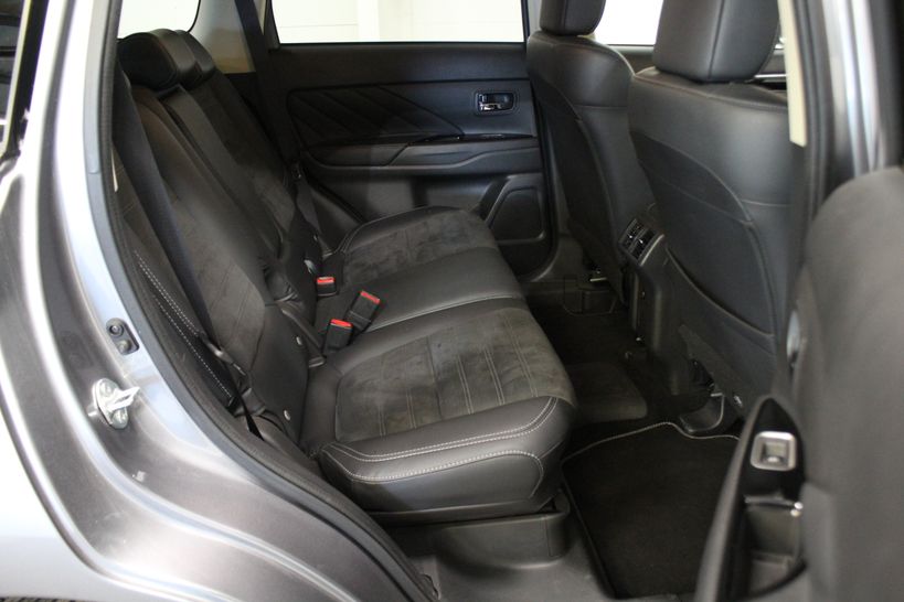 MITSUBISHI OUTLANDER PHEV 2019 - Photo n°9