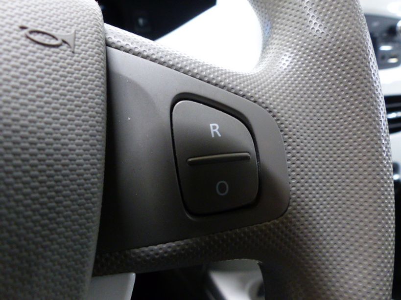 RENAULT ZOE 2018 - Photo n°17