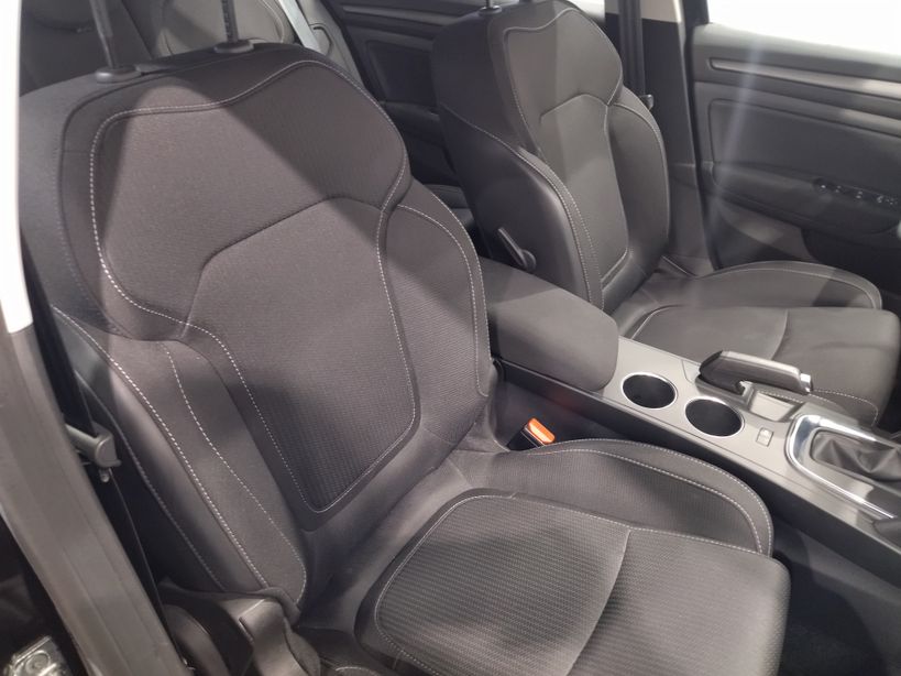 RENAULT MEGANE IV ESTATE 2021 - Photo n°9