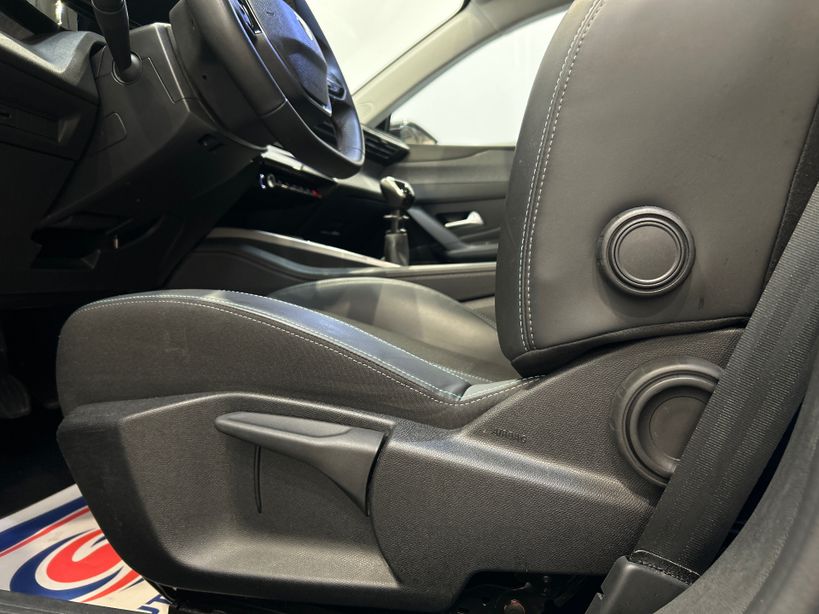 PEUGEOT 308 2023 - Photo n°32