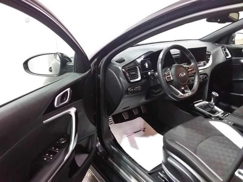 KIA CEED 2021 - Photo n°11