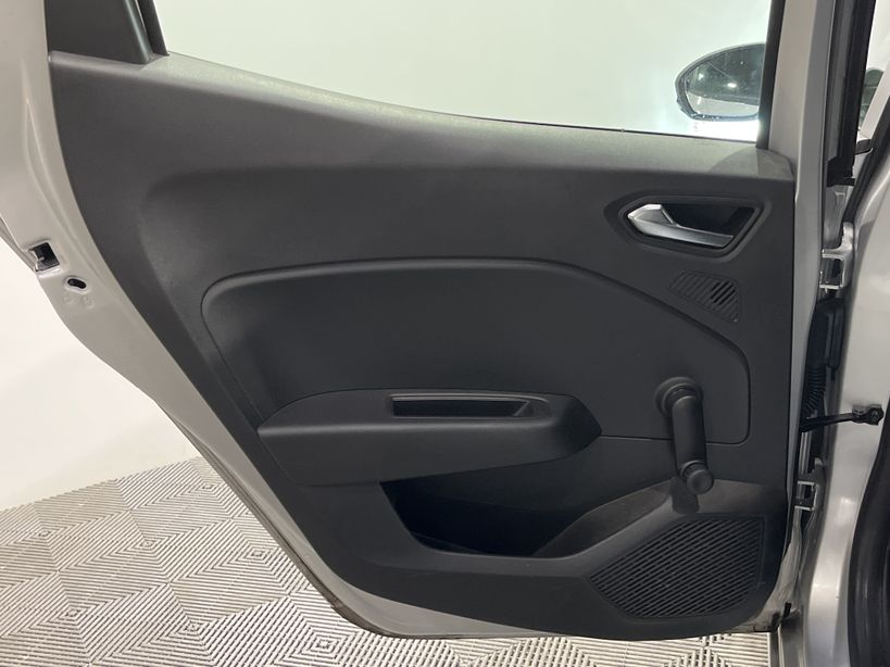 RENAULT CLIO V 2021 - Photo n°35