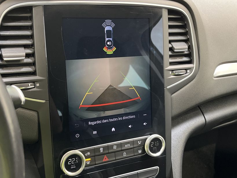 RENAULT MEGANE IV BERLINE 2021 - Photo n°13