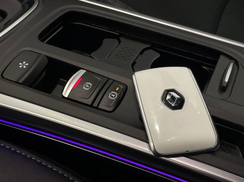 RENAULT MEGANE IV BERLINE 2023 - Photo n°51