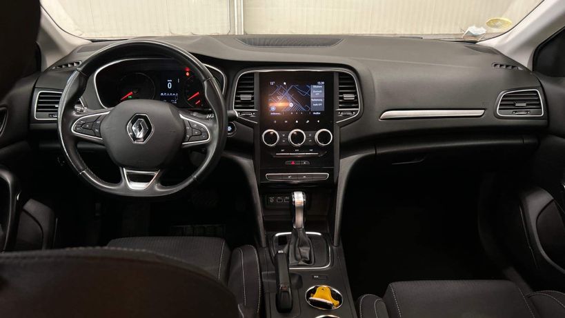 RENAULT MEGANE IV BERLINE 2022 - Photo n°10