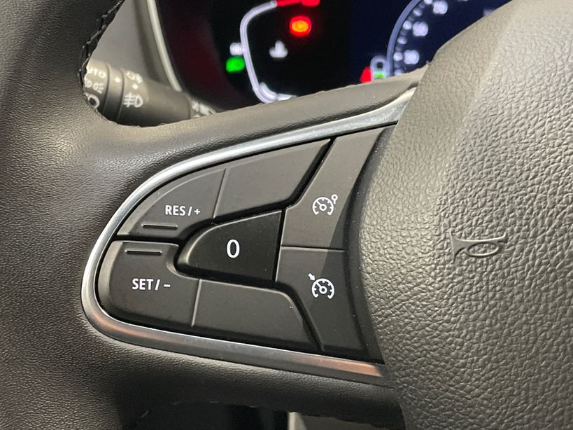 RENAULT MEGANE IV BERLINE 2021 - Photo n°26