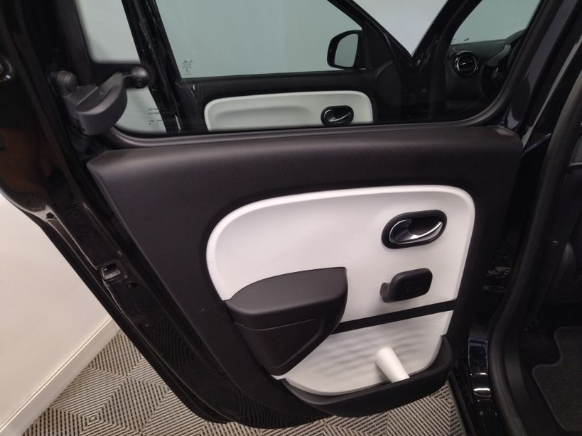RENAULT TWINGO III 2019 - Photo n°17