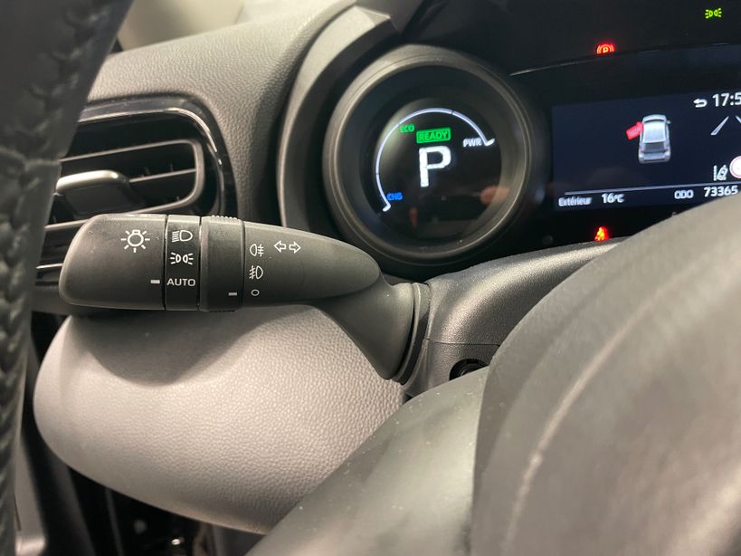 TOYOTA YARIS HYBRIDE MY21 2022 - Photo n°13