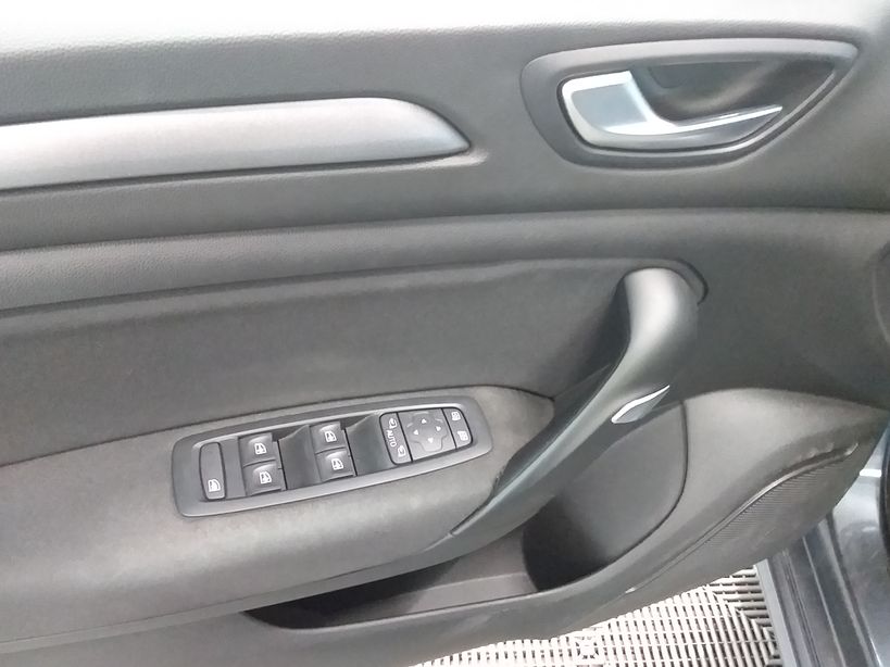 RENAULT MEGANE IV BERLINE 2022 - Photo n°16