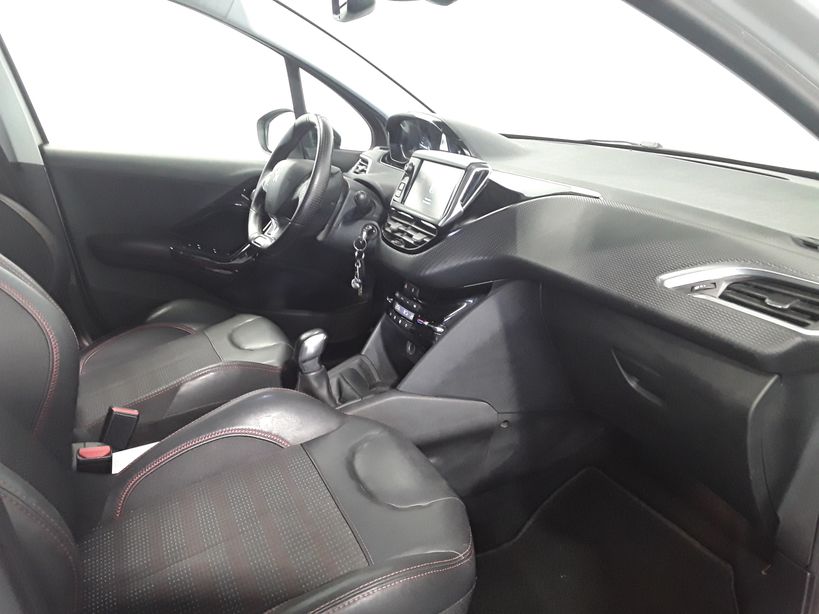 PEUGEOT 208 2016 - Photo n°9