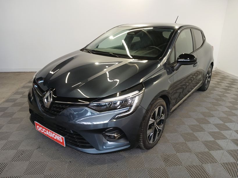RENAULT CLIO V 2022 - Photo n°1