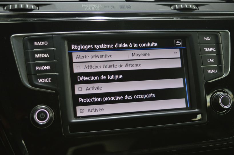 VOLKSWAGEN TOURAN 2016 - Photo n°23