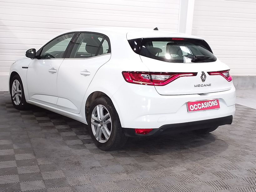 RENAULT MEGANE IV BERLINE BUSINESS 2018 - Photo n°6