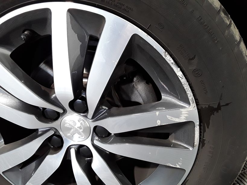 PEUGEOT 308 2018 - Photo n°2