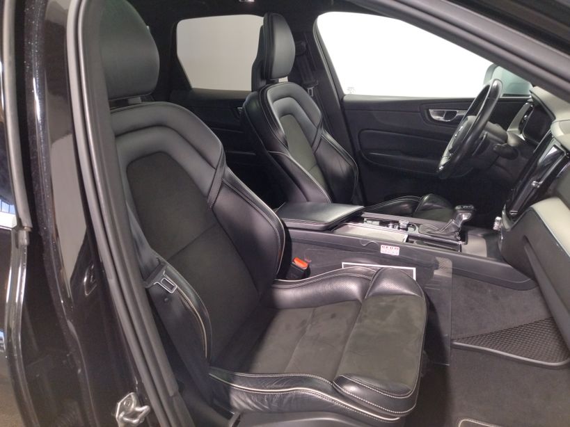 VOLVO XC60 2018 - Photo n°9