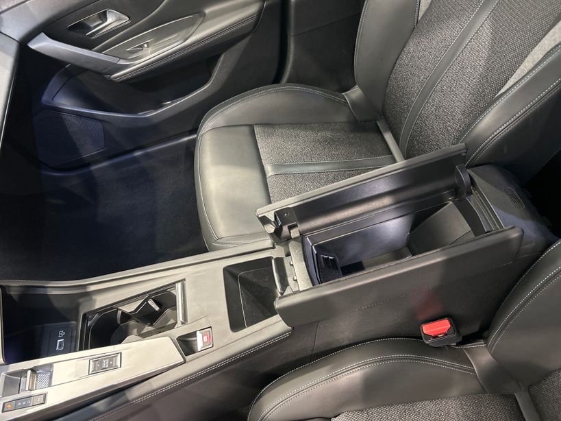 PEUGEOT 308 2023 - Photo n°20