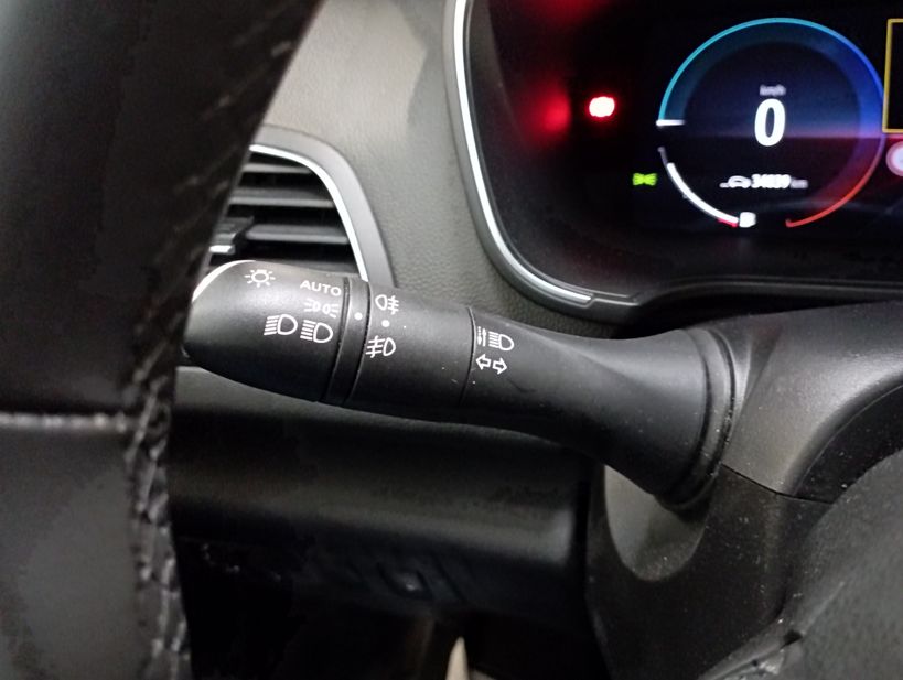 RENAULT MEGANE IV BERLINE 2021 - Photo n°31