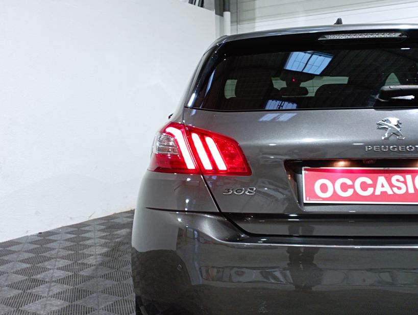 PEUGEOT 308 2020 - Photo n°9