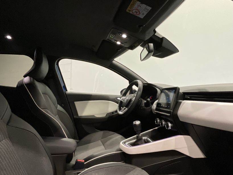 RENAULT CLIO V 2022 - Photo n°23