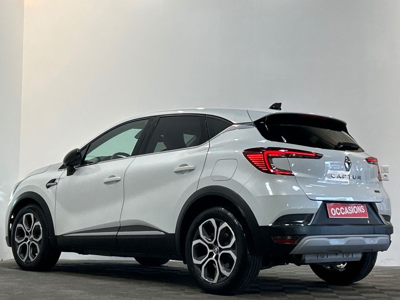 RENAULT CAPTUR 2022 - Photo n°4