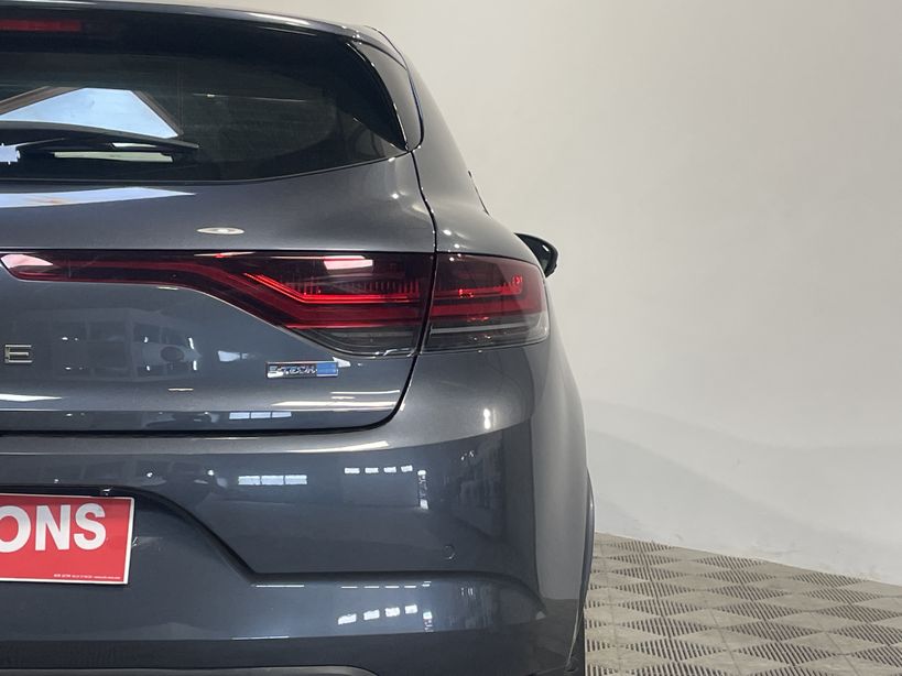 RENAULT MEGANE IV BERLINE 2021 - Photo n°8