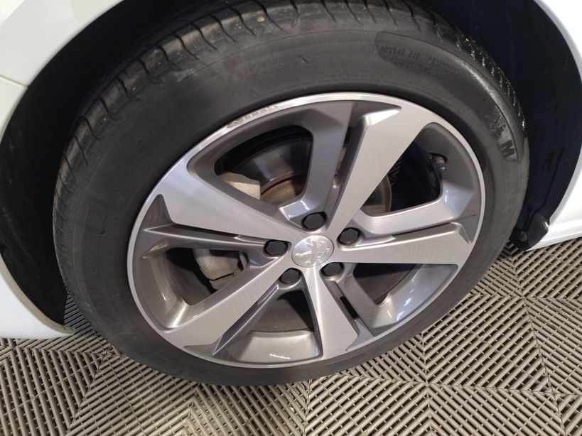 PEUGEOT 308 2020 - Photo n°4
