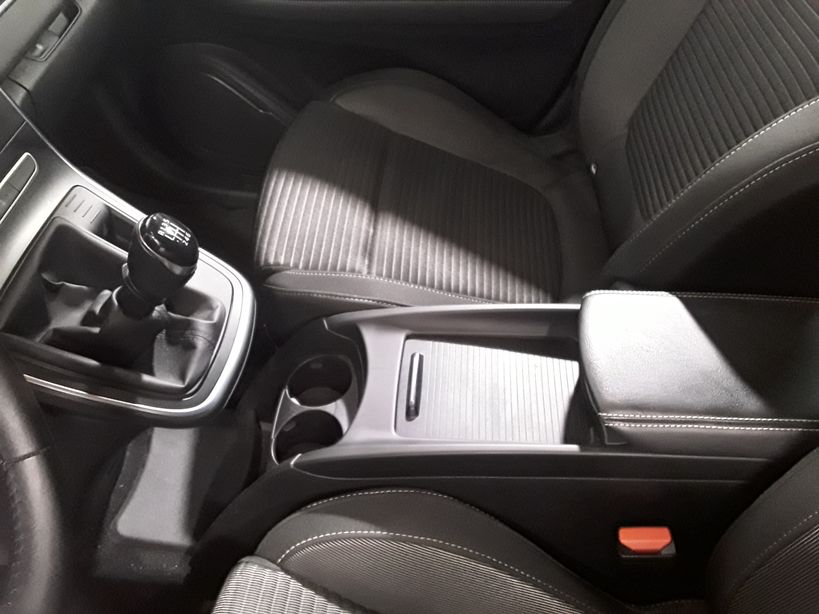 RENAULT GRAND SCENIC IV 2018 - Photo n°16