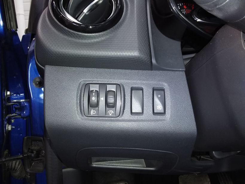 RENAULT CLIO IV 2018 - Photo n°13