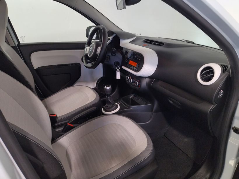 RENAULT TWINGO III 2021 - Photo n°8