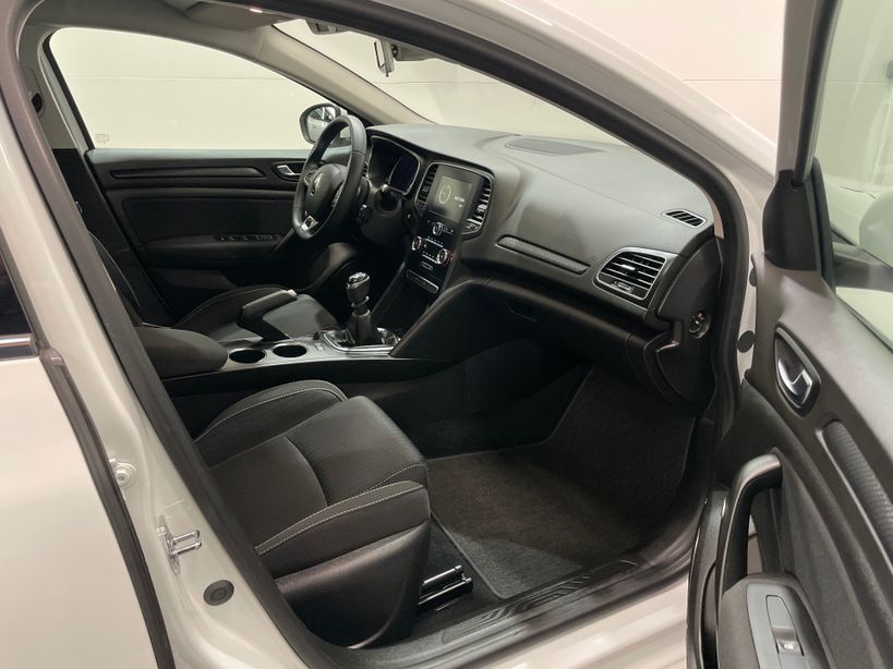 RENAULT MEGANE IV BERLINE BUSINESS 2020 - Photo n°7