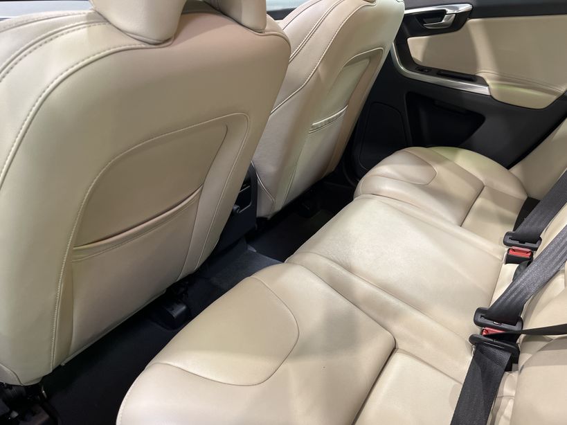 VOLVO XC60 2016 - Photo n°37