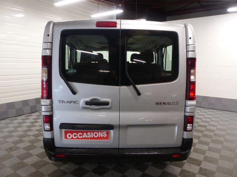 RENAULT TRAFIC III COMBI 2016 - Photo n°10