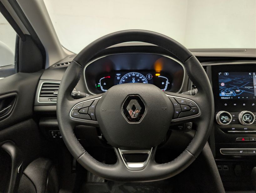 RENAULT MEGANE IV BERLINE 2021 - Photo n°13