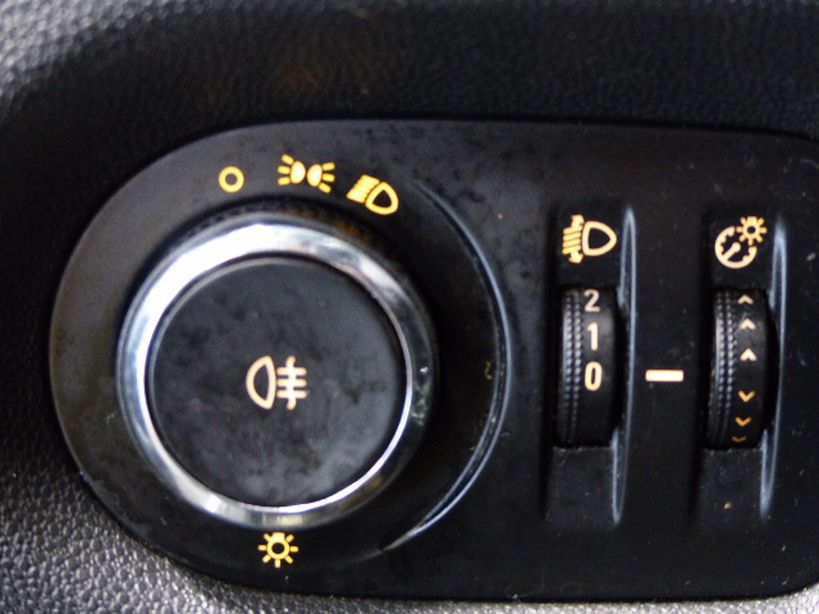 OPEL CORSA 2010 - Photo n°17