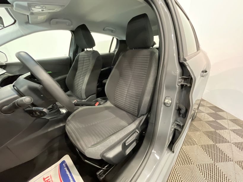 PEUGEOT 208 2024 - Photo n°9