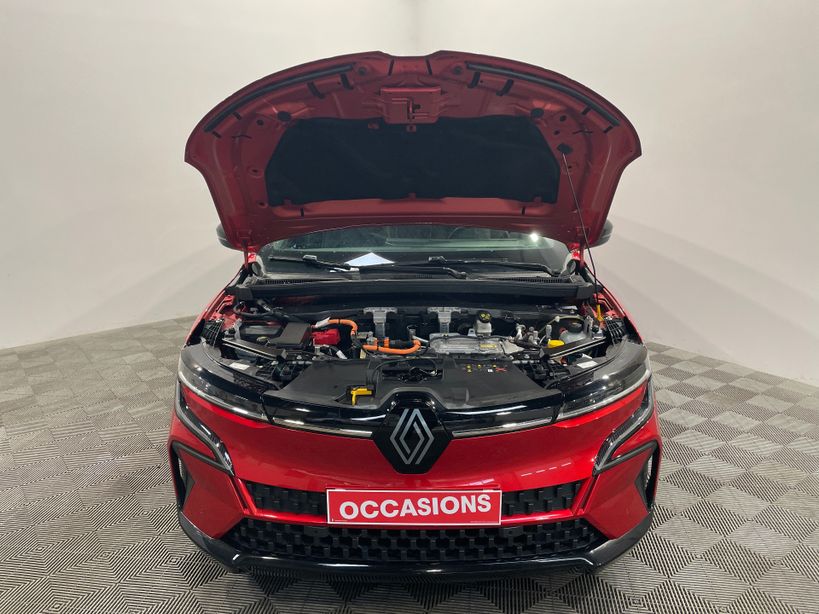 RENAULT MEGANE E TECH 2023 - Photo n°8