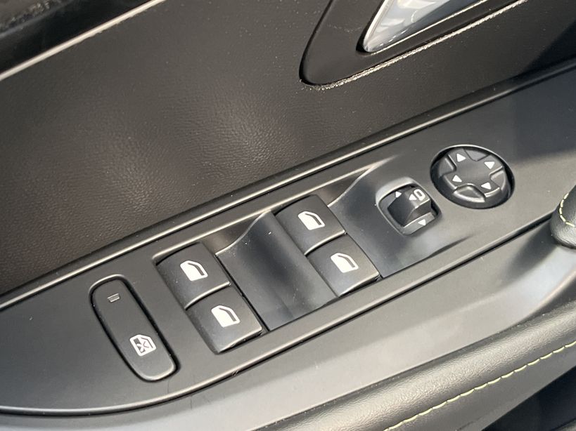 PEUGEOT 208 2023 - Photo n°38