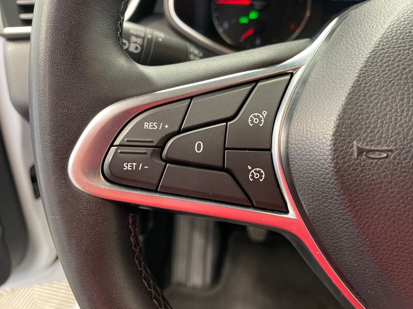 RENAULT CLIO V 2021 - Photo n°11