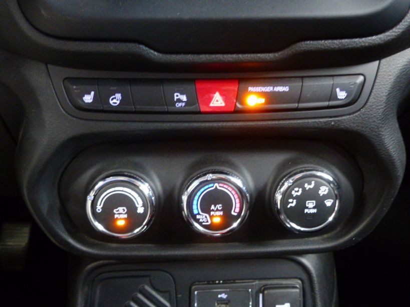 JEEP RENEGADE 2015 - Photo n°16