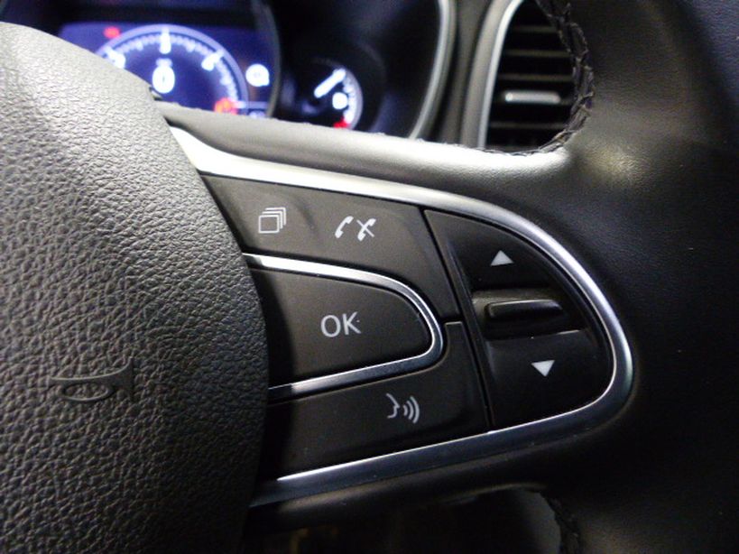 RENAULT MEGANE IV ESTATE 2018 - Photo n°19