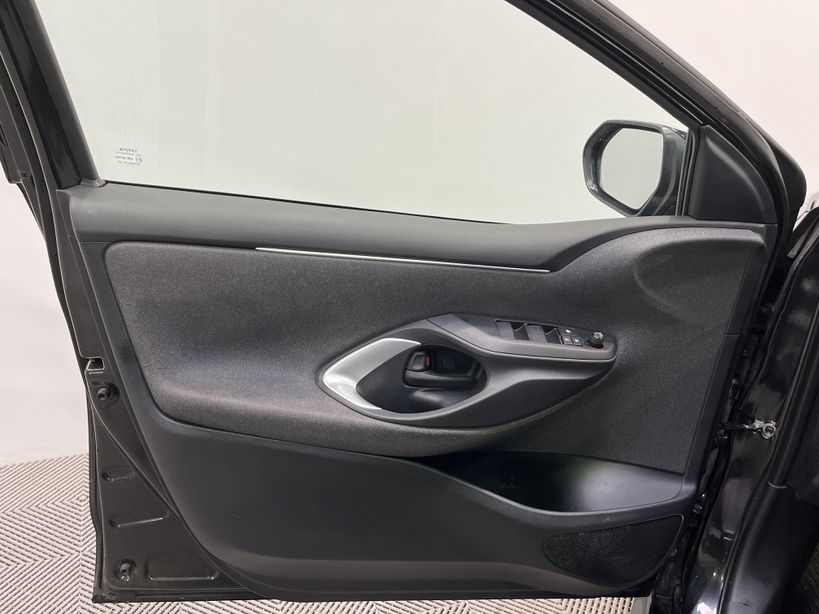 TOYOTA YARIS HYBRIDE MY22 2022 - Photo n°32