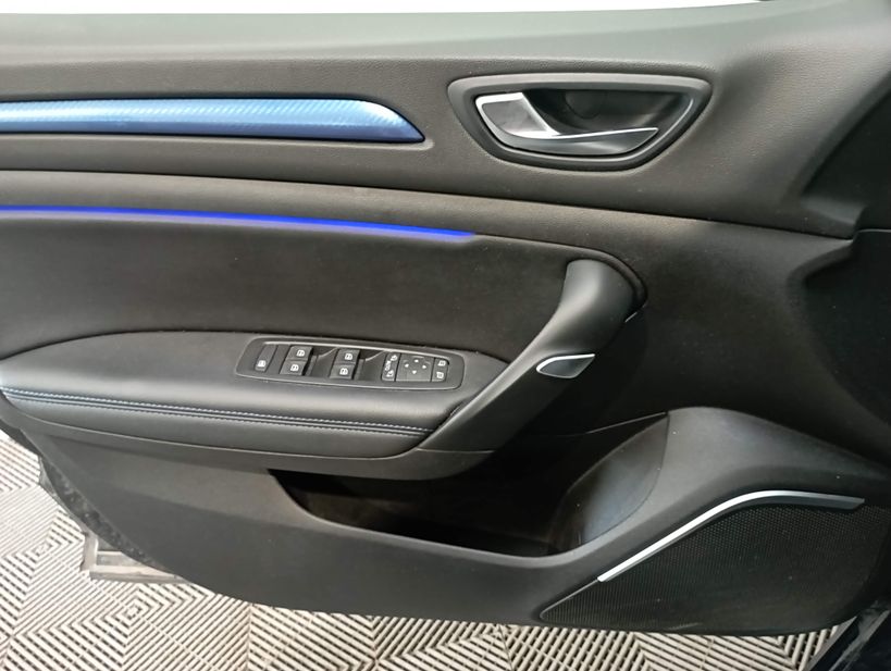 RENAULT MEGANE IV BERLINE 2020 - Photo n°32