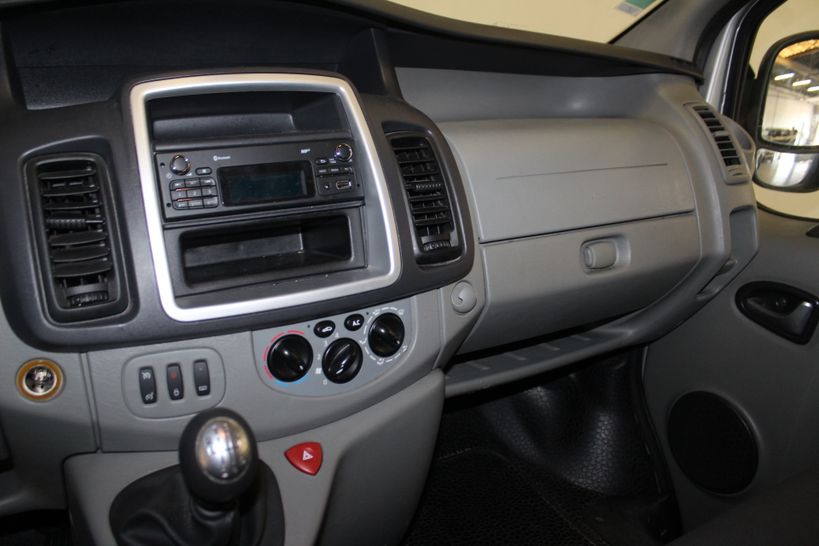 RENAULT TRAFIC II PASSENGER 2013 - Photo n°18