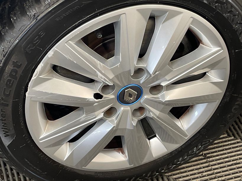 RENAULT MEGANE IV ESTATE 2021 - Photo n°6