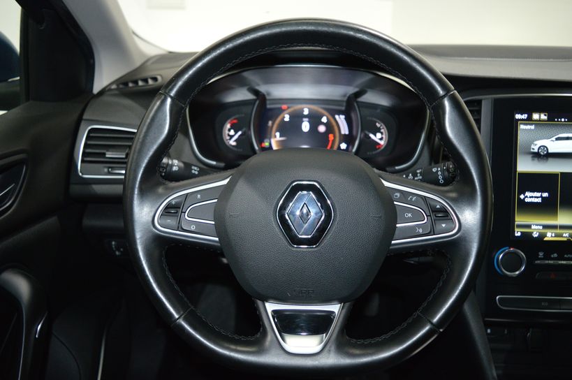 RENAULT MEGANE IV BERLINE 2018 - Photo n°11