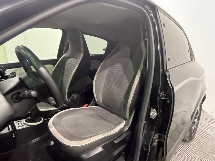 RENAULT TWINGO III 2018 - Photo n°10